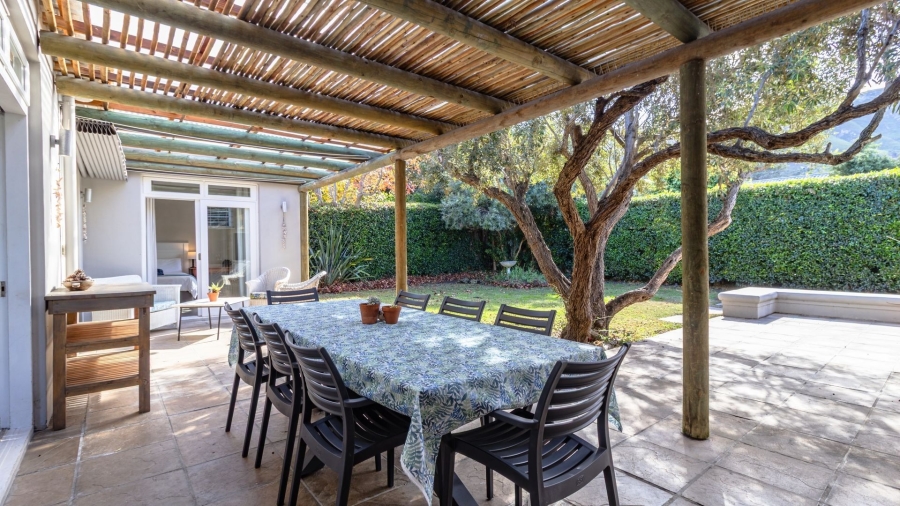 To Let 5 Bedroom Property for Rent in Onrus Western Cape